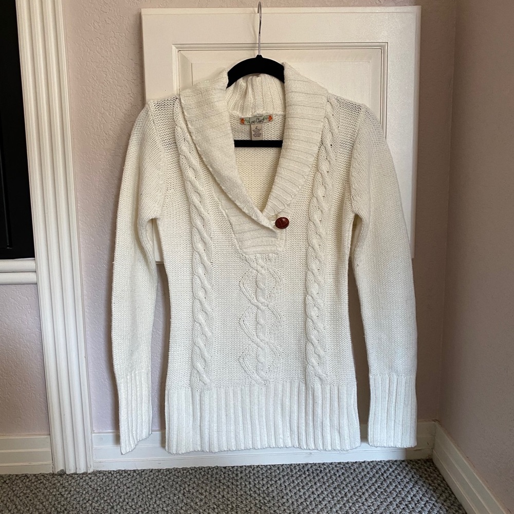 Chunky white sweater